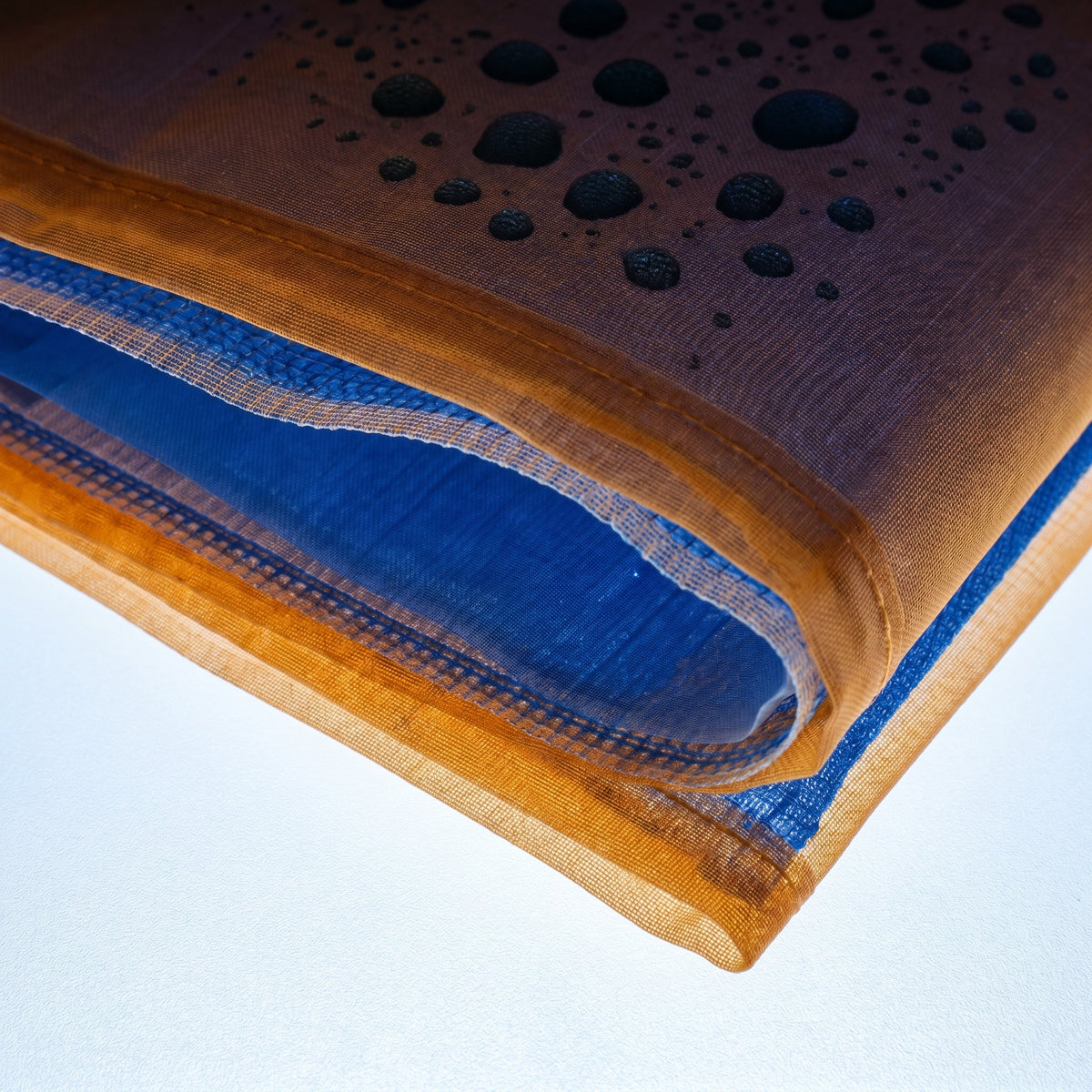 Waterproof membrane fabric layers DWR x-ray lightbox