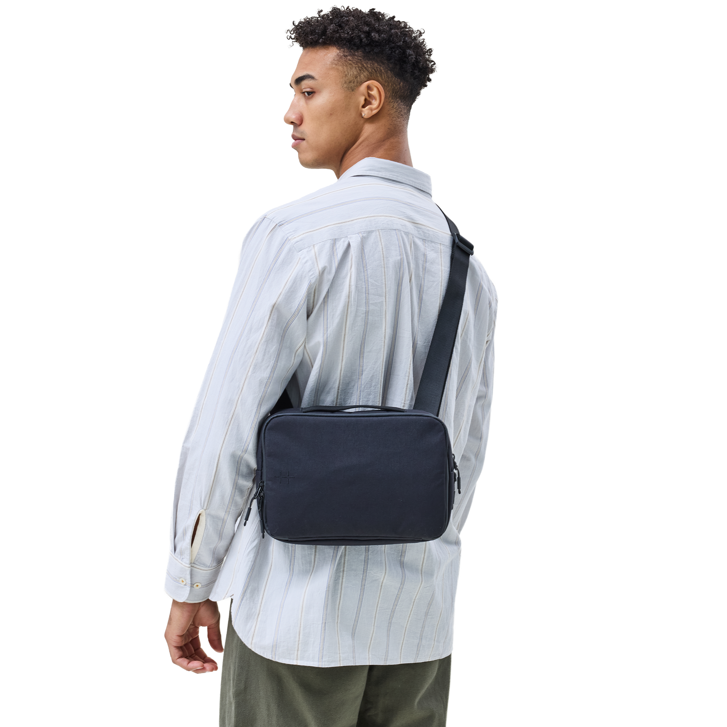 Form Crossbody