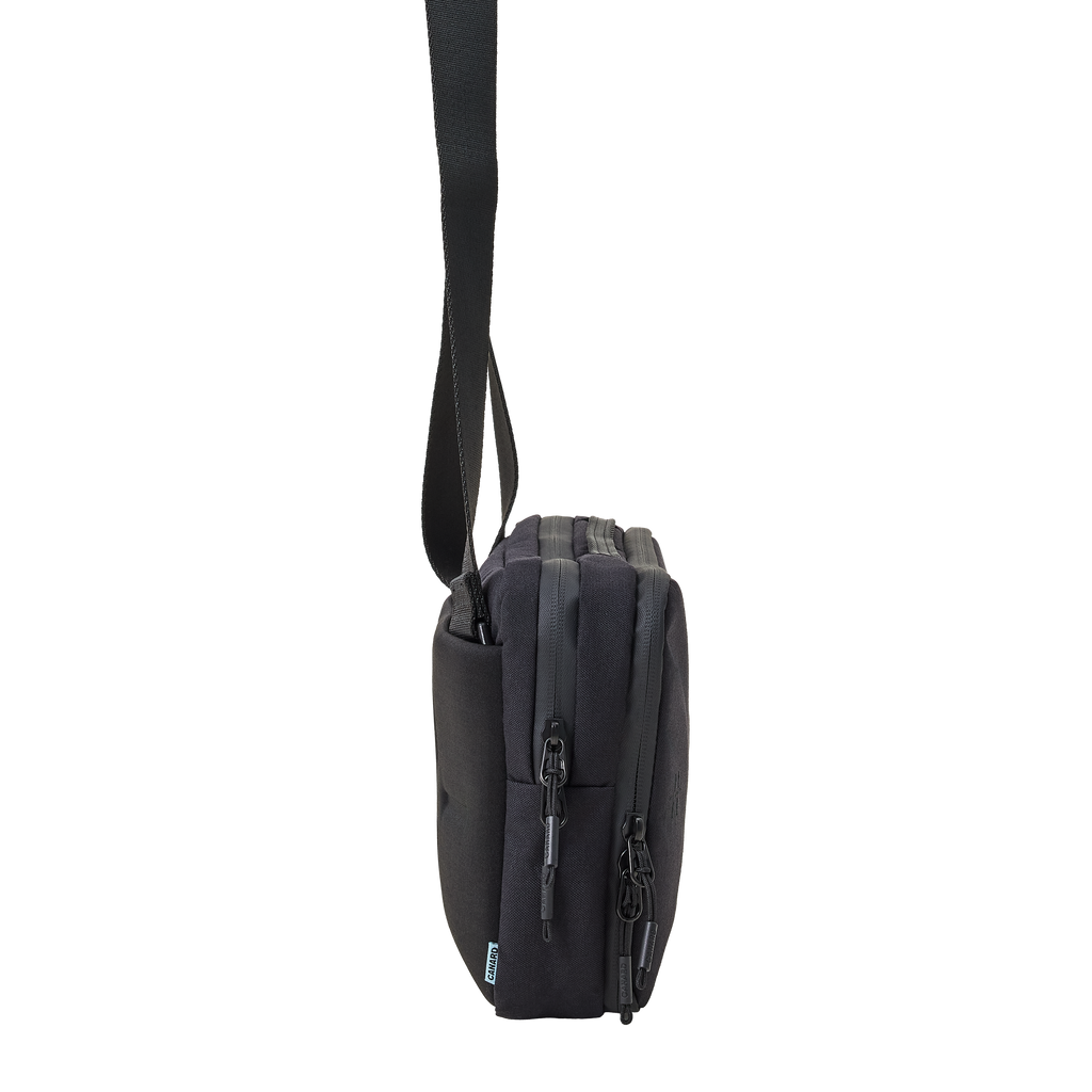 Form Crossbody