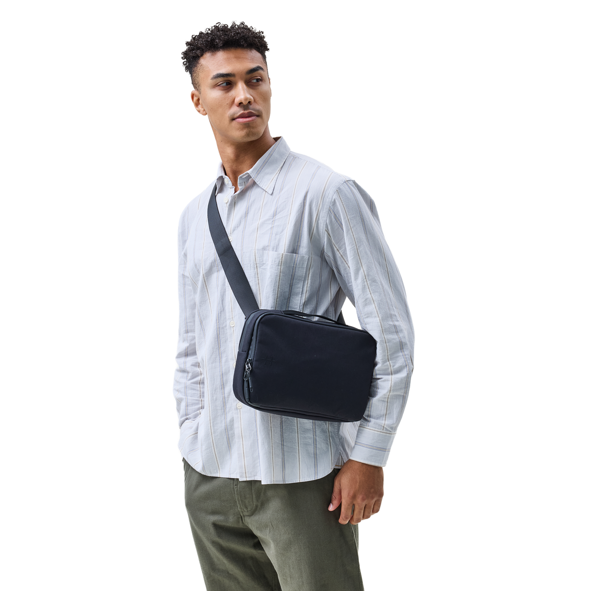 Form Crossbody